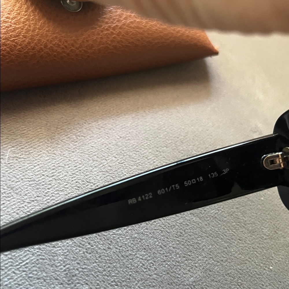 Ray-Ban Authentic Classic Sunglasses with Tan Case and Dust Cloth - Picture 6 of 8